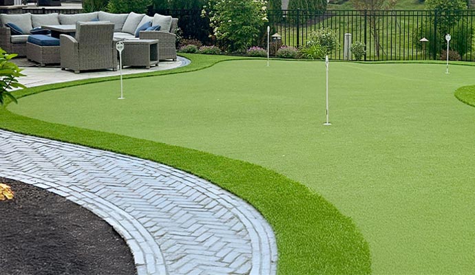 Residential golf field with artificial turf